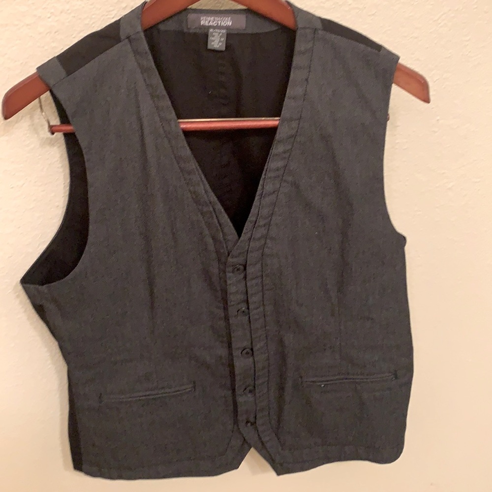 Kenneth Cole Reaction. Vest. Size XL.